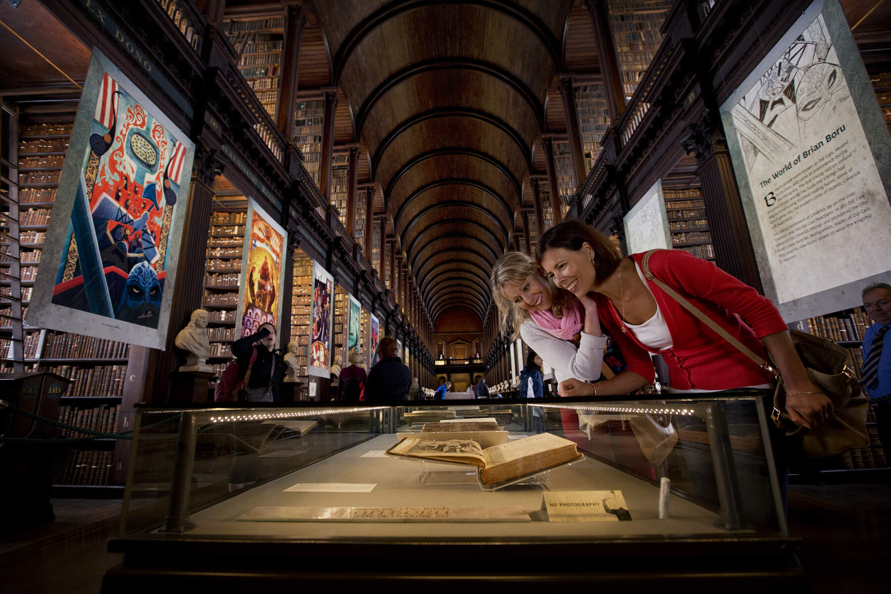 The Long Room Trinity College Dublin ©Brian Morrison Tourism Ireland