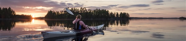 Banner Finland nieuw Kayaking at sunset Visit Saimaa 600 x 134