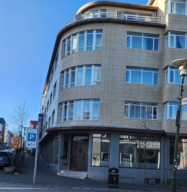 hotel op een straathoek in reykjavik