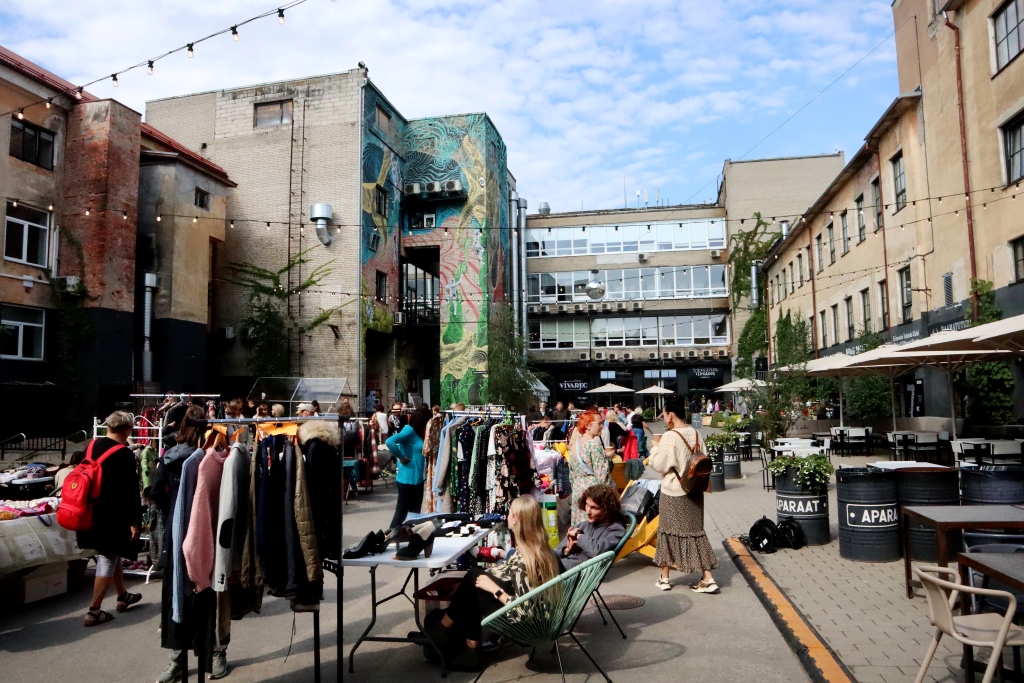 fleamarket between city buildings