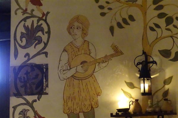 muurtekening in Olde Hansa restaurant